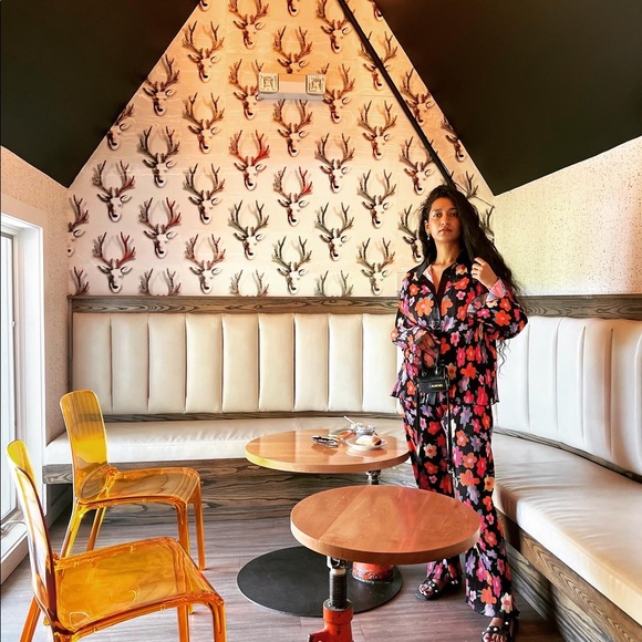 Matching set from Amazon, worn only to take pictures - Picture 3 of 3